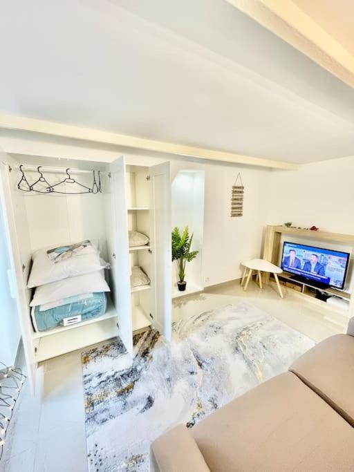 Studio Proche De Paris, Versailles Et La Defense Chaville Buitenkant foto